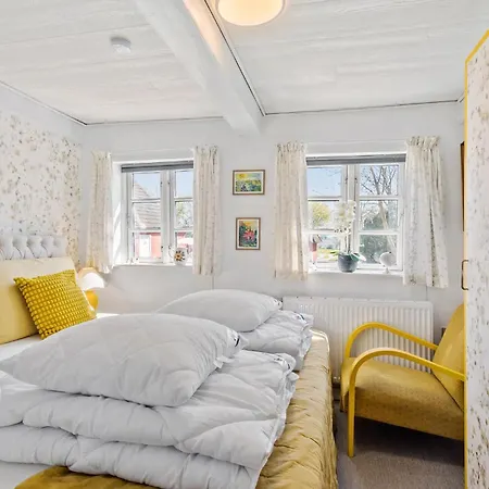 5 Bedroom Beautiful In 別荘 Nordenbro Vesteregn
