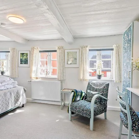 5 Bedroom Beautiful In * Nordenbro Vesteregn