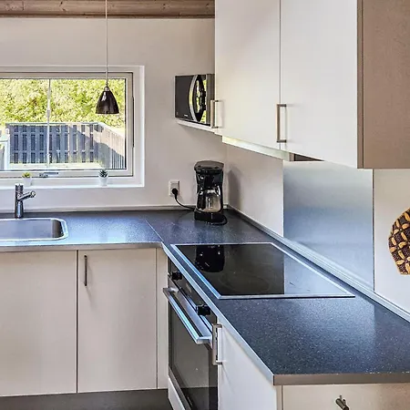 5 Bedroom Beautiful In Glesborg