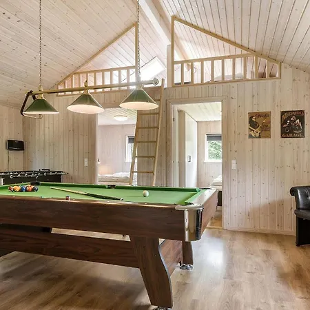 5 Bedroom Beautiful In *