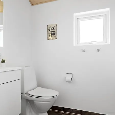 5 Bedroom Beautiful In * Glesborg
