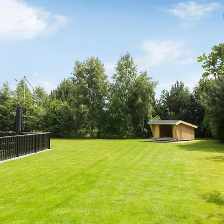 5 Bedroom Beautiful In