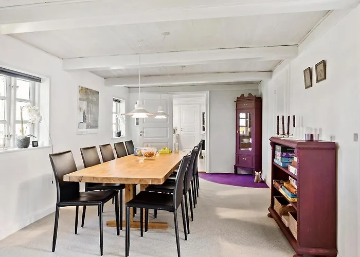 5 Bedroom Beautiful In Vakantiehuis *