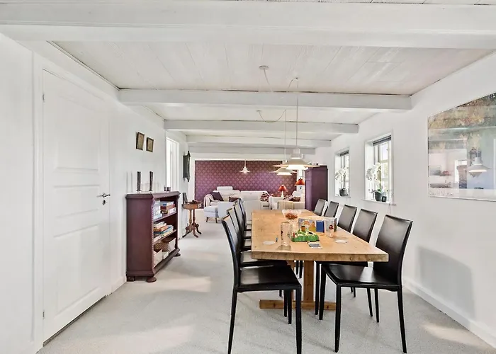 Vakantiehuis 5 Bedroom Beautiful In Nordenbro Vesteregn