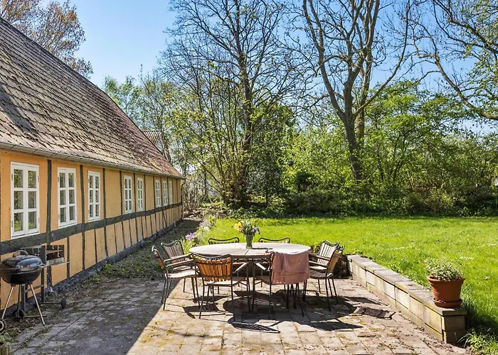 Vakantiehuis 5 Bedroom Beautiful In