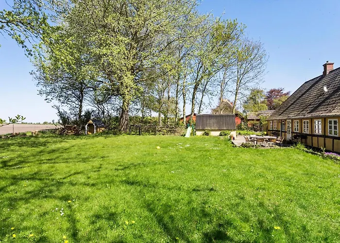 Vakantiehuis 5 Bedroom Beautiful In
